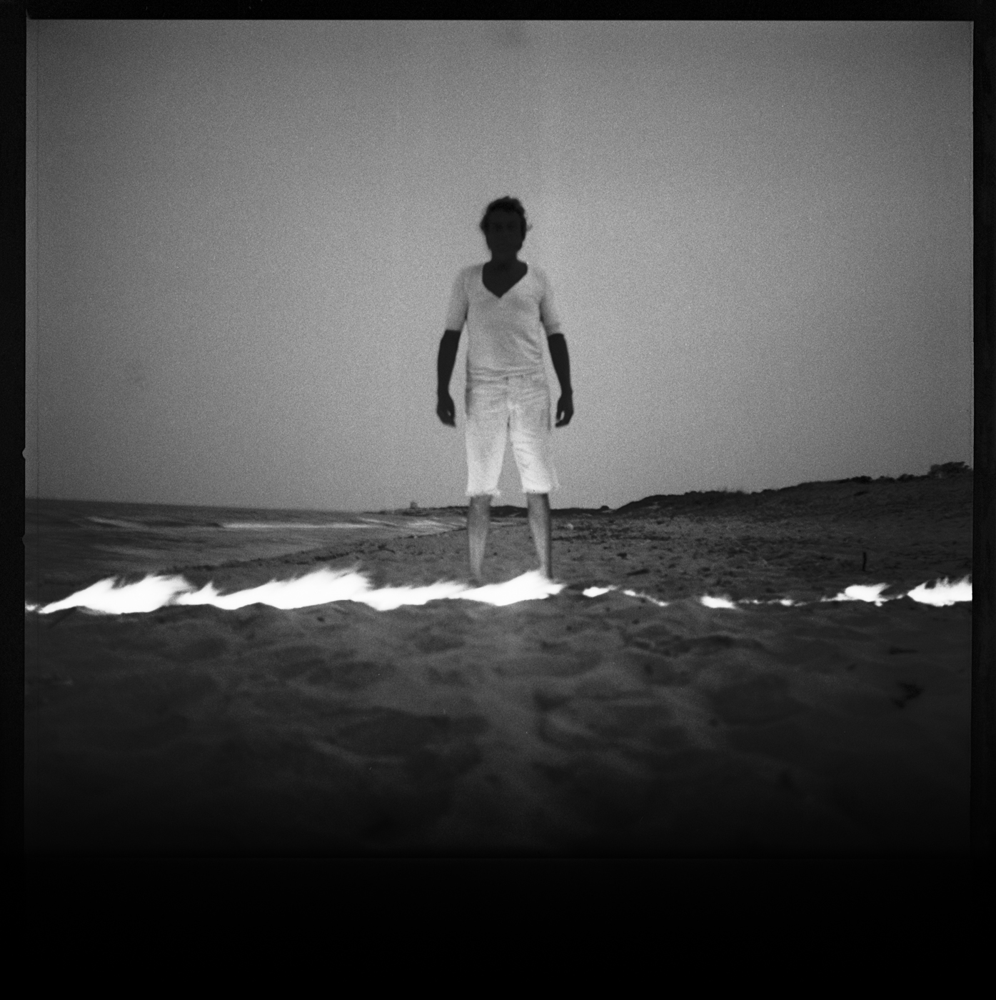 Günther Uecker, Feueraktion, Mittelmeer, 1970